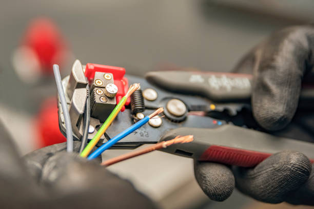  Oak Leaf, TX Electrician Pros